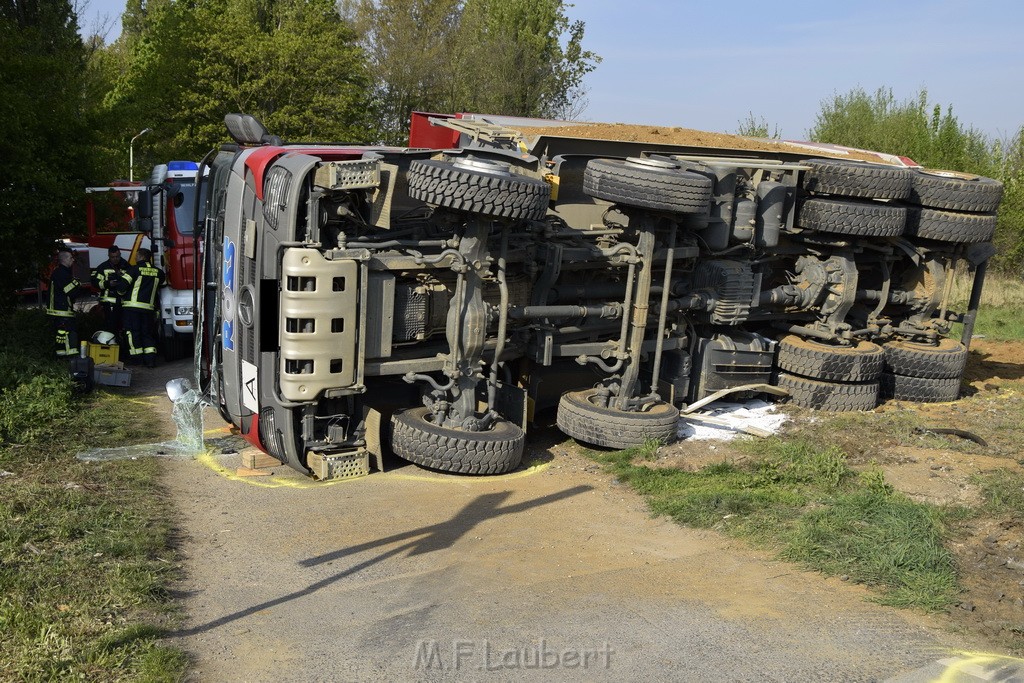 Schwerer VU LKW Zug Bergheim Kenten Koelnerstr P100.JPG - Miklos Laubert